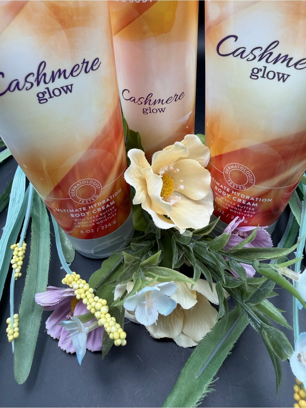 Cashmere Glow Set by Bath and Bodyworks - Cream/Peach